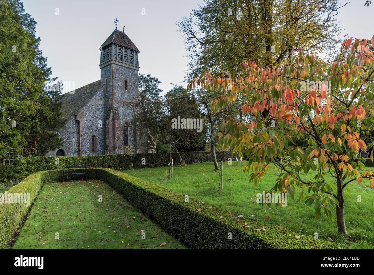 Die All Saints Church liegt auf dem Gelände des Hinton Ampner House, in der Nähe von Alresford, Hampshire Stockfoto