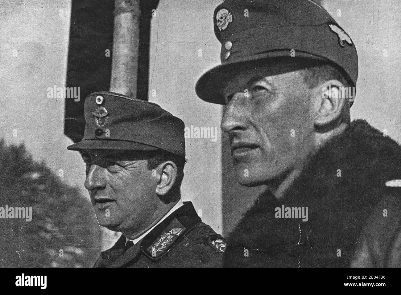 KITZBÜHEL, ÖSTERREICH - 1941: Auf dem Foto Kurt Daluege und Reinhard Heydrich. Daluege nach dem Attentat von Reinhard Heydrich im Jahr 1942 diente er als Stockfoto