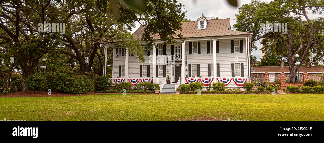 Berühmte Kolonialzeit Herrenhaus aus dem 18. Jahrhundert in Antebellum georgianischen Single-Home-Stil in einer Reisplantage am Sampit Fluss in Georgetown, South Caro gebaut Stockfoto