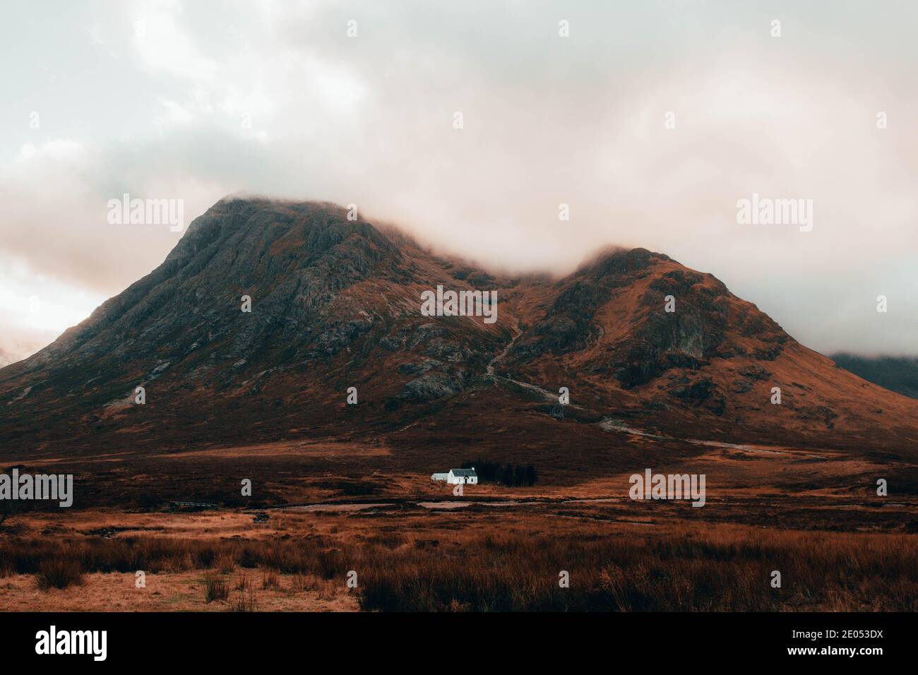 White Cottage in Glencoe, Schottland Stockfoto