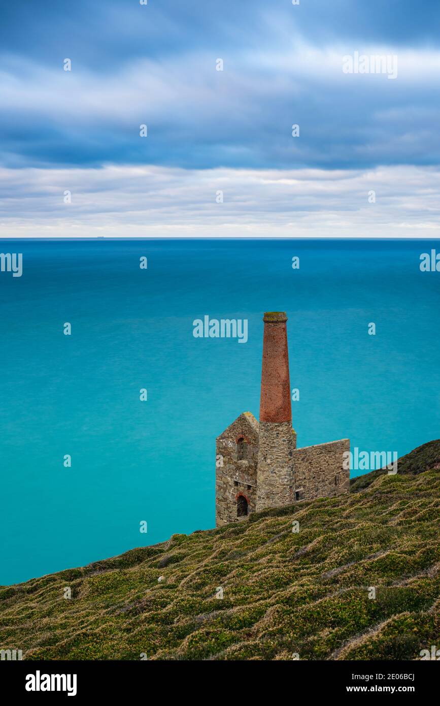 Blick auf Wheal Coates, Chapel Porth Mine, St. Agnes, Cornwall, England Stockfoto