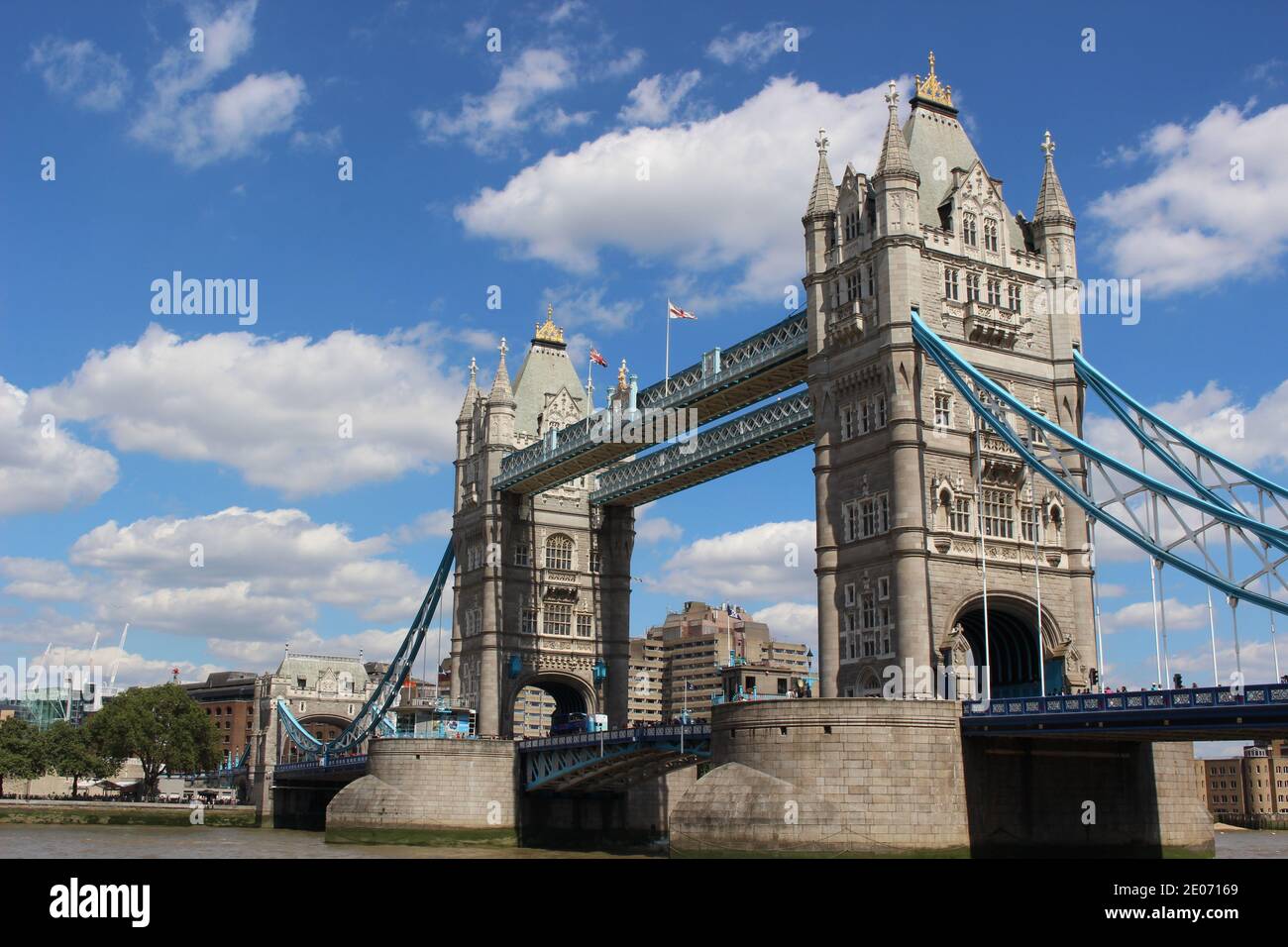 Tower Bridge über die Themse, London, UK Stockfoto