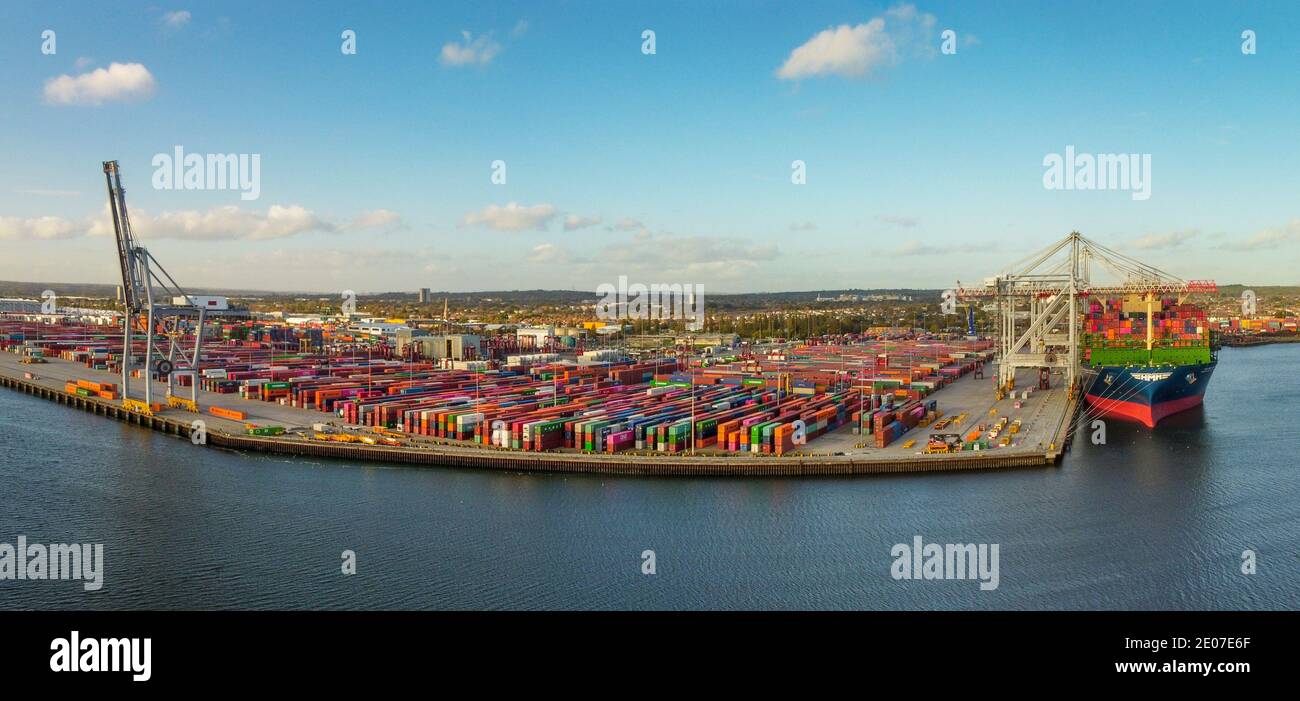 Das Containerschiff HMM Copenhagen dockte an den Docks von Southampton, Southampton, England an Stockfoto