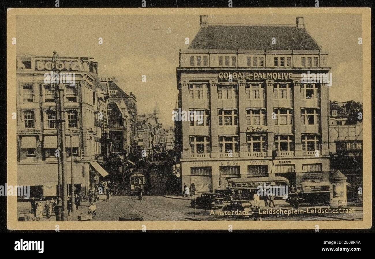 Leidsplein 1-2 met daartussen de Leidsestraat, Stockfoto