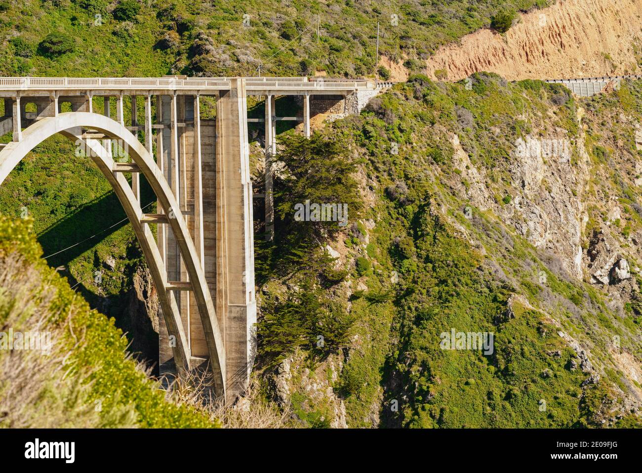 Bixby Creek Bridge, auch als Bixby Canyon Brücke, auf der Big Sur Küste von Kalifornien bekannt. Stockfoto
