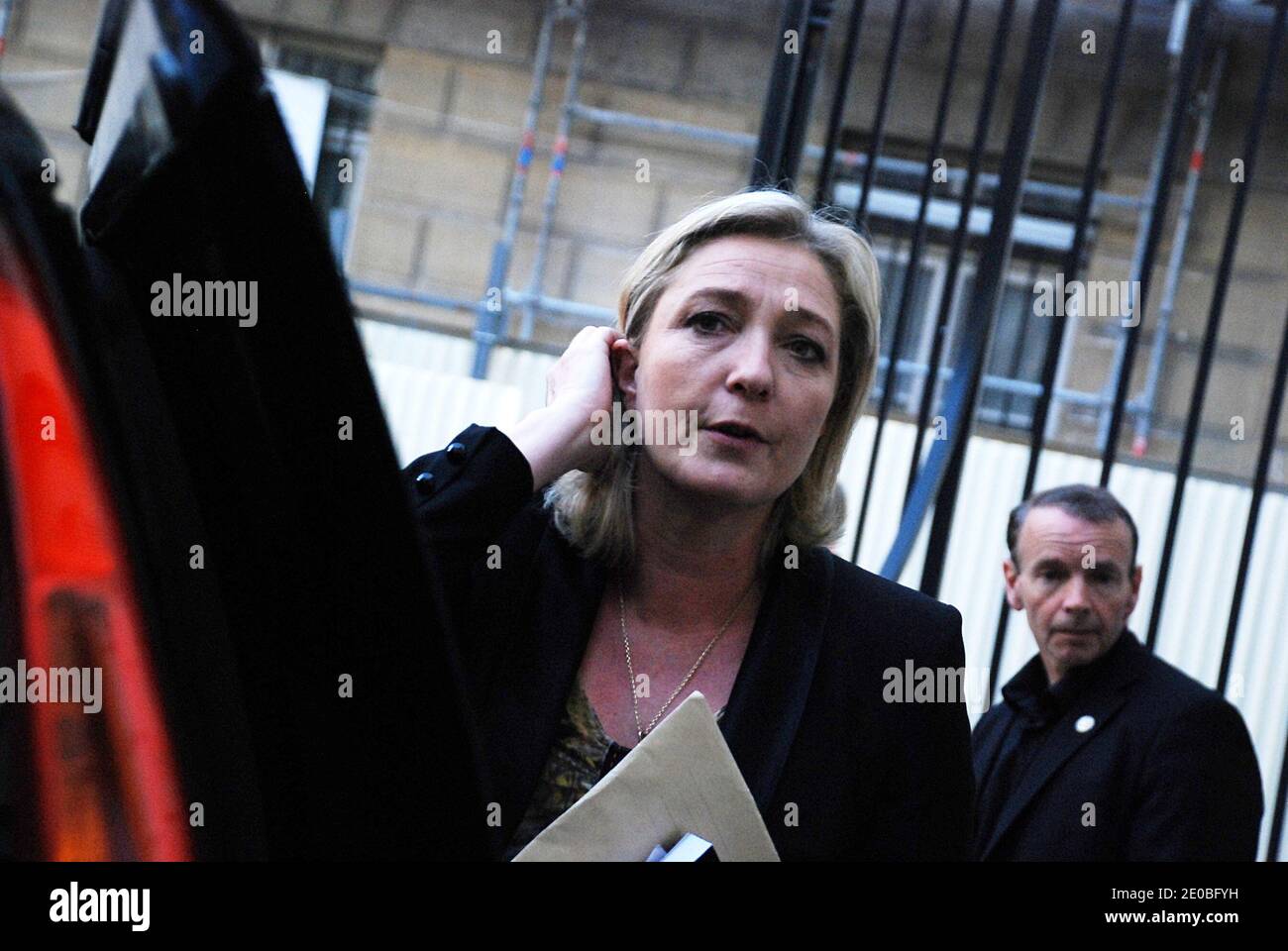 Marine Le Pen, Präsidentin der rechtsextremen Partei Front National (FN) und Kandidatin für die französische Präsidentschaftswahl 2012, nimmt am 24. März 2012 am SIEL-Kongress in Paris Teil. Foto von Marella Barnera/ABACAPRESS.COM Stockfoto