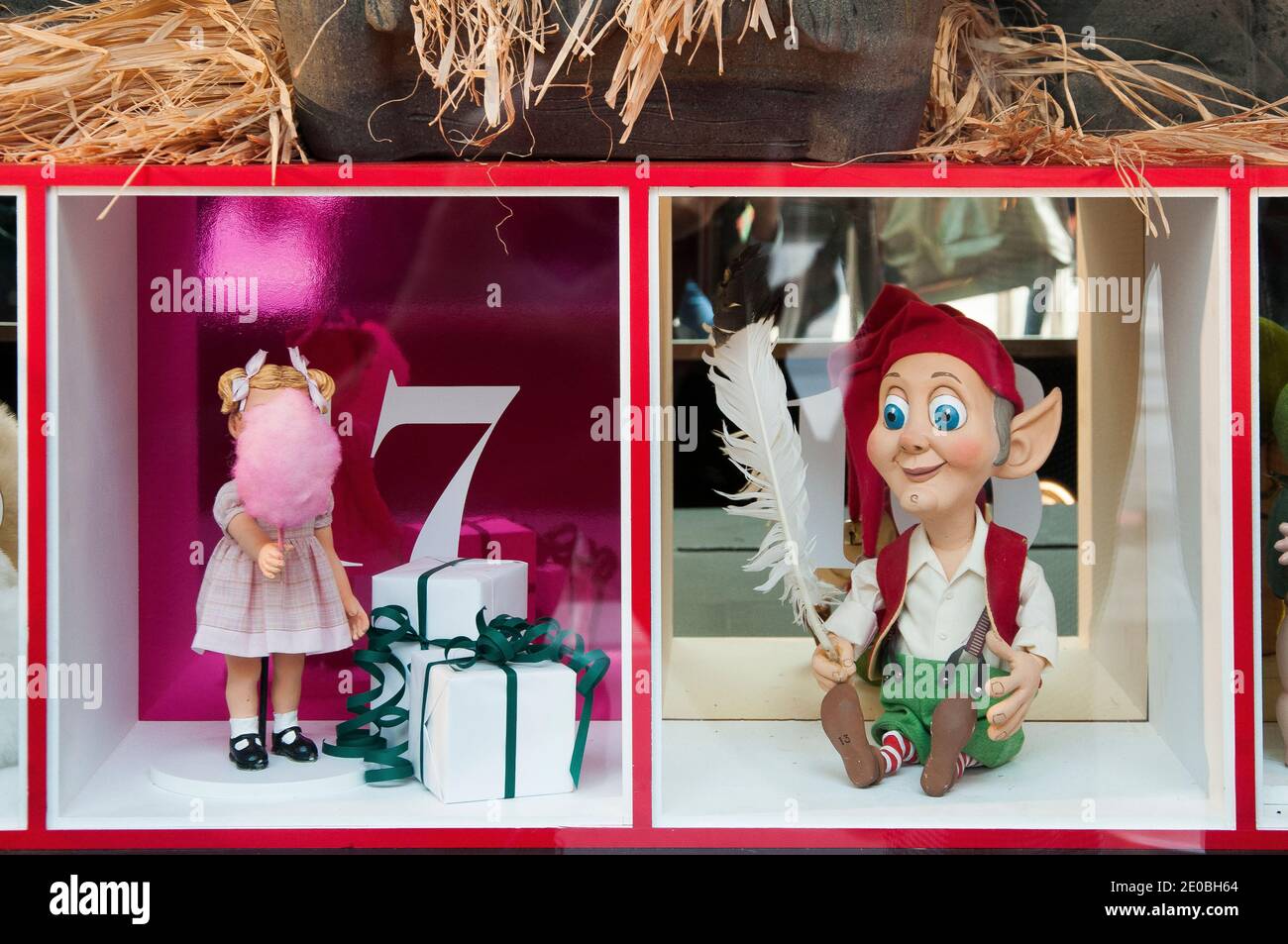 Weihnachten 2020 Fenster im Myer Kaufhaus in Bourke Street Mall, Melbourne, Fortsetzung einer 65-jährigen Tradition trotz der COVID-19 Pandemie Stockfoto