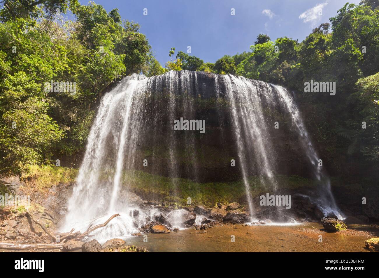 Ngardmau Wasserfall in tiefen jngule Regenwald Berg, Ngardmau, Insel Babeldaob, Palau, Mikronesien, Ozeanien Stockfoto