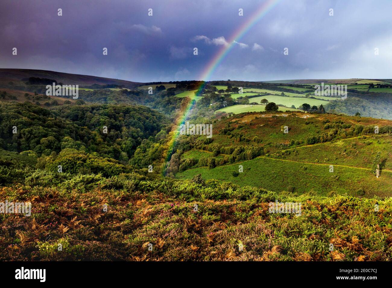 Horner Water Valley; mit Regenbogen; aus der Nähe von Webbers Post; Exmoor; Großbritannien Stockfoto