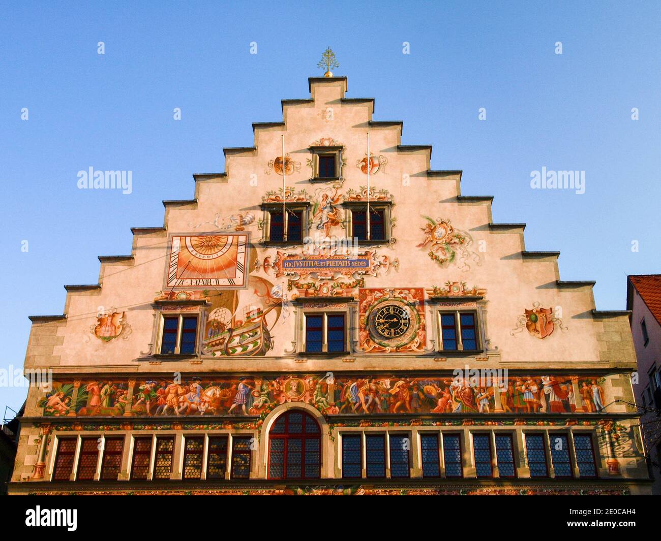 Lindau, Deutschland - 22. April 2018: Panorama der Kleinstadt im Morgenlicht Stockfoto