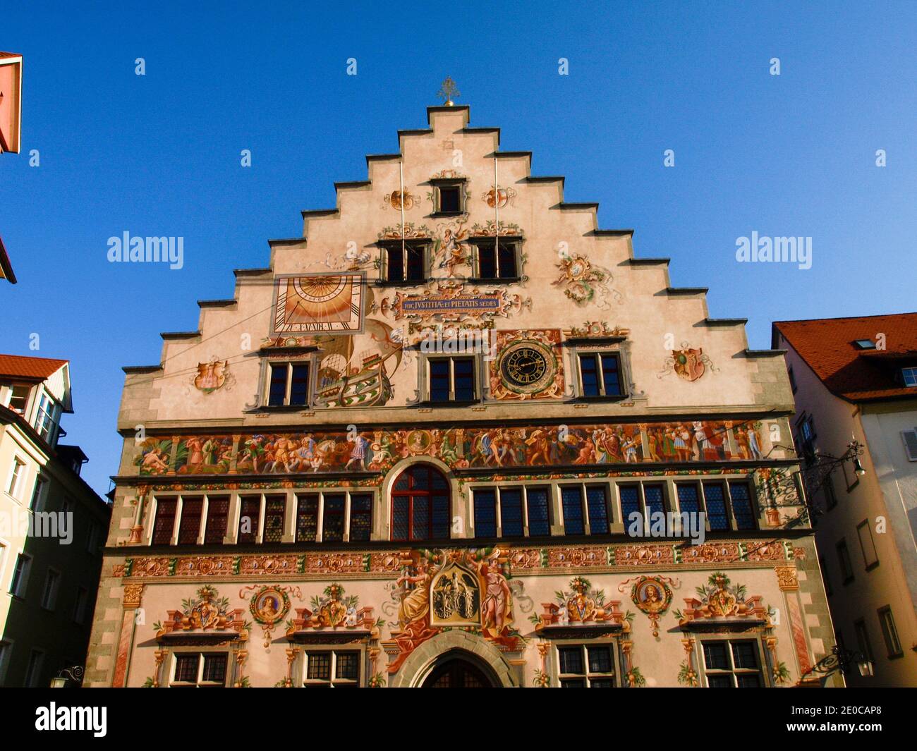 Lindau, Deutschland - 22. April 2018: Panorama der Kleinstadt im Morgenlicht Stockfoto