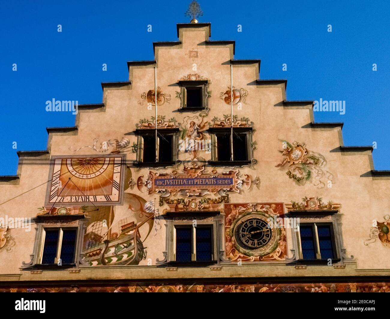 Lindau, Deutschland - 22. April 2018: Panorama der Kleinstadt im Morgenlicht Stockfoto