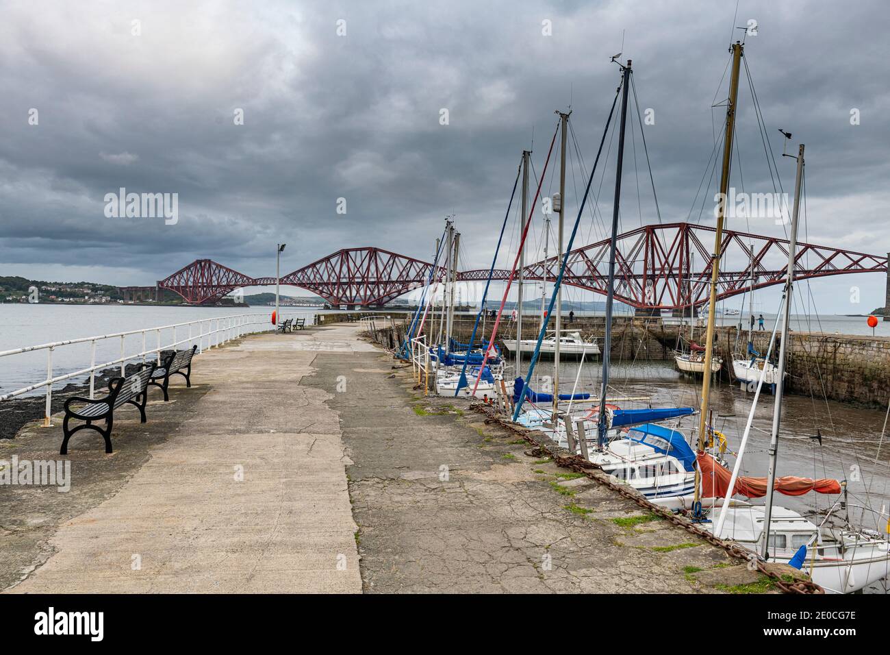 Die Forth Bridge, Freischwinger-Brücke, UNESCO-Weltkulturerbe, Firth of Forth, Schottland, Vereinigtes Königreich, Europa Stockfoto