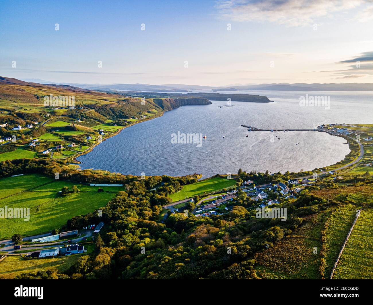Luftaufnahme von Uig Bay, Isle of Skye, Innere Hebriden, Schottland, Vereinigtes Königreich, Europa Stockfoto