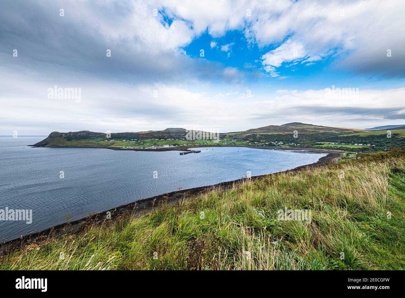 Blick über die Bucht von Uig, Isle of Skye, Innere Hebriden, Schottland, Vereinigtes Königreich, Europa Stockfoto