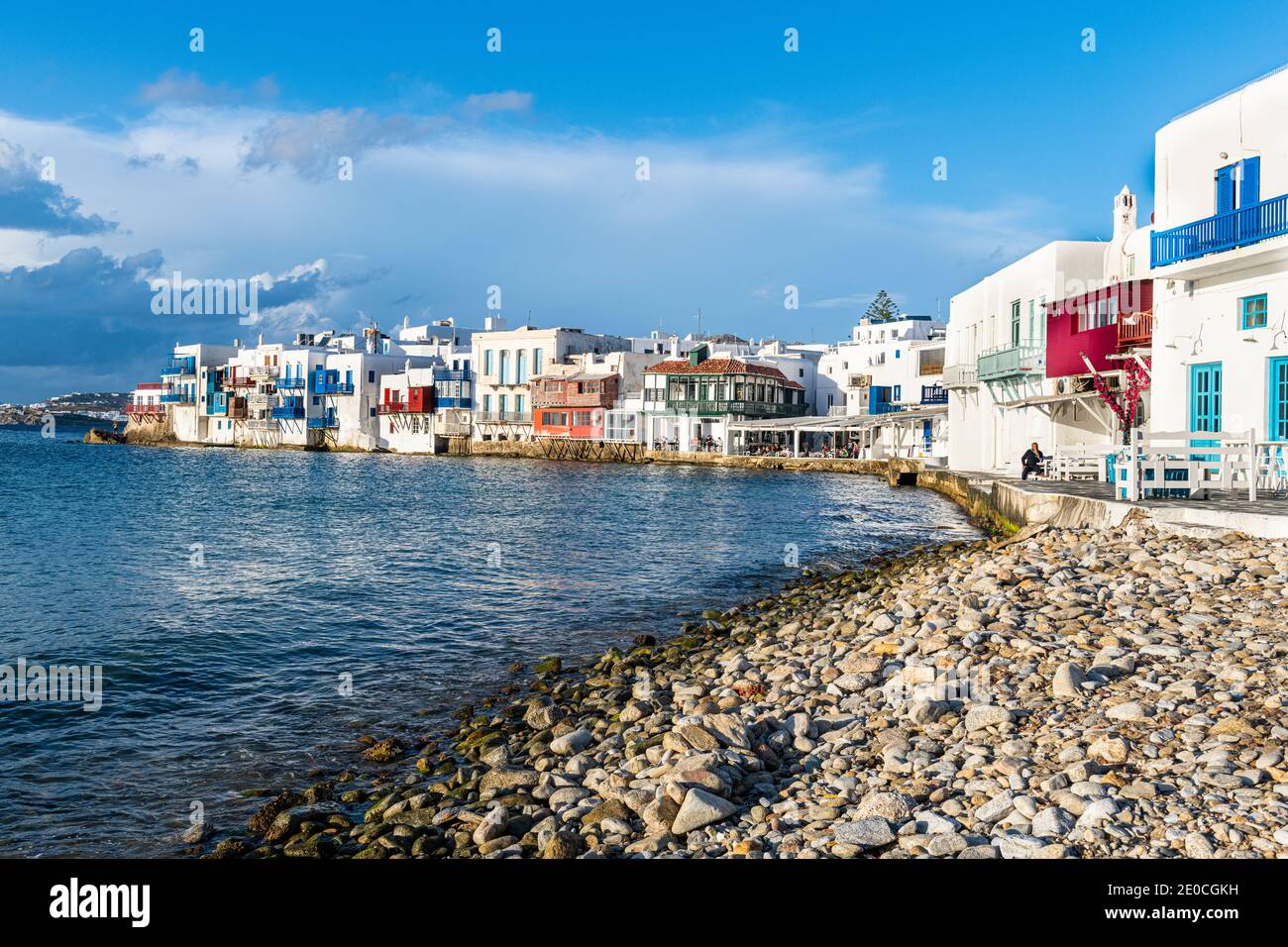 Little Venice, Horta, Mykonos, Kykladen, Griechische Inseln, Griechenland, Europa Stockfoto