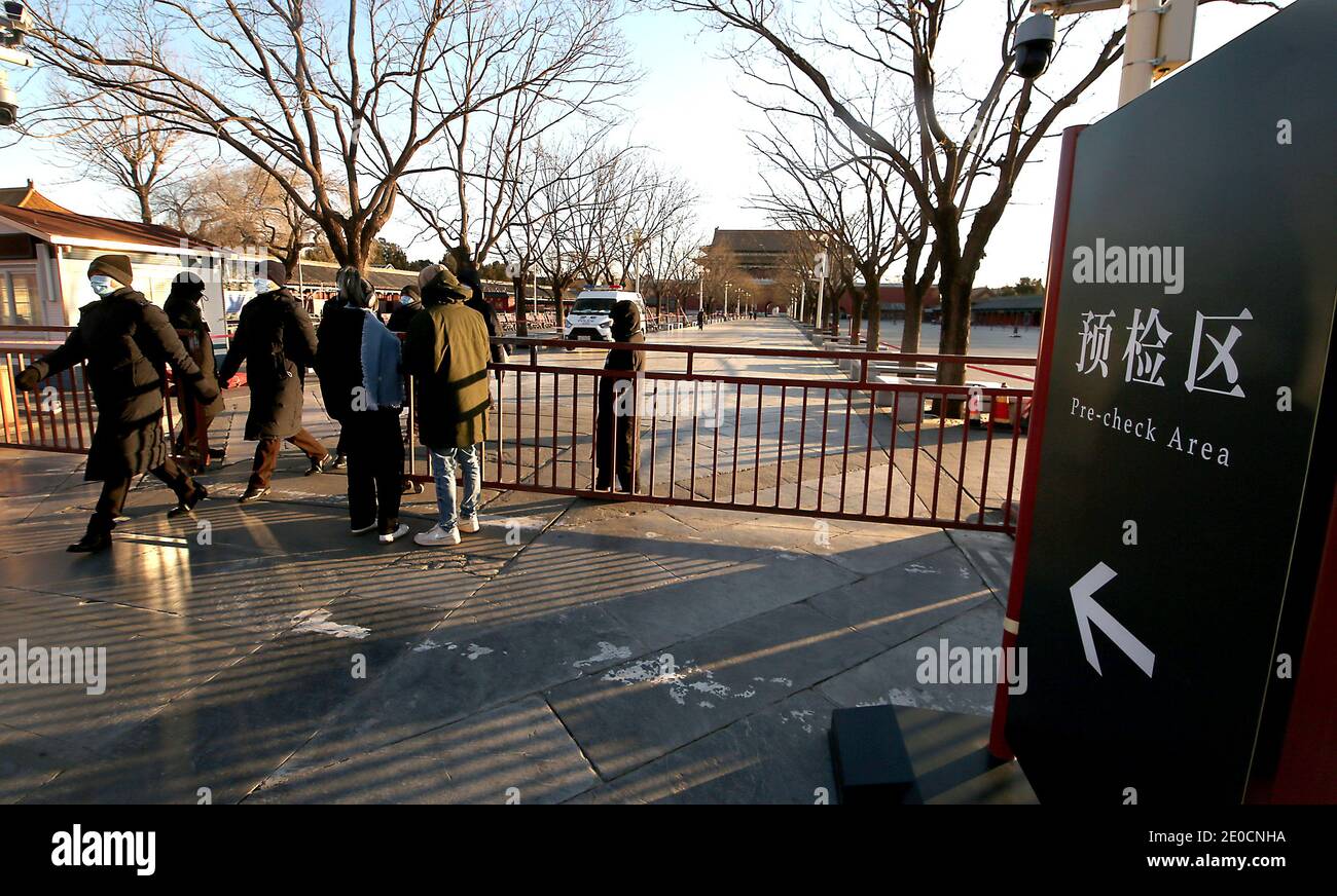 Peking, China. Dezember 2020. Eine normalerweise geschäftige Verbotene Stadt, eine der meistbesuchten Touristenattraktionen Chinas, ist am Donnerstag, den 31. Dezember 2020, in Peking geschlossen. Viele von Chinas beliebten Touristenplätzen sind entweder für die Öffentlichkeit gesperrt oder haben aufgrund der anhaltenden Bedrohung durch Covid-19 nur eingeschränkten Zugang. Foto von Stephen Shaver/UPI Kredit: UPI/Alamy Live Nachrichten Stockfoto