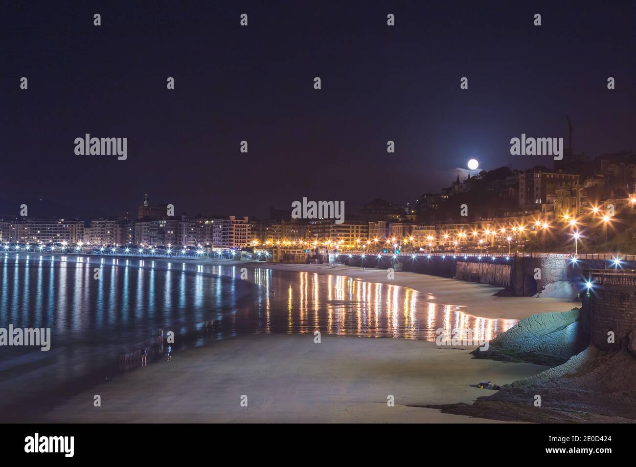 Ebbe am Strand von Ondaretta in San Sebastian, Baskische Autonome Gemeinschaft in Spanien Stockfoto