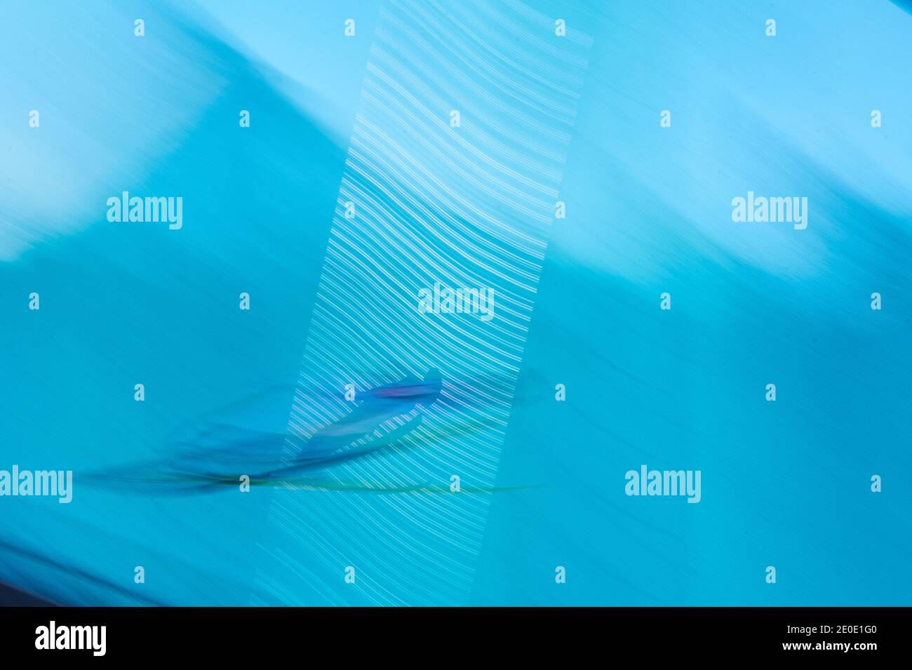 Skispringer im Einsatz beim Vierschanzentournee Skisprung im Olympiastadion, große Olympiaschanze in Garmisch-Partenkirchen, Bayern, Deutschland, 31. Dezember 2020. © Peter Schatz / Alamy Live News Stockfoto