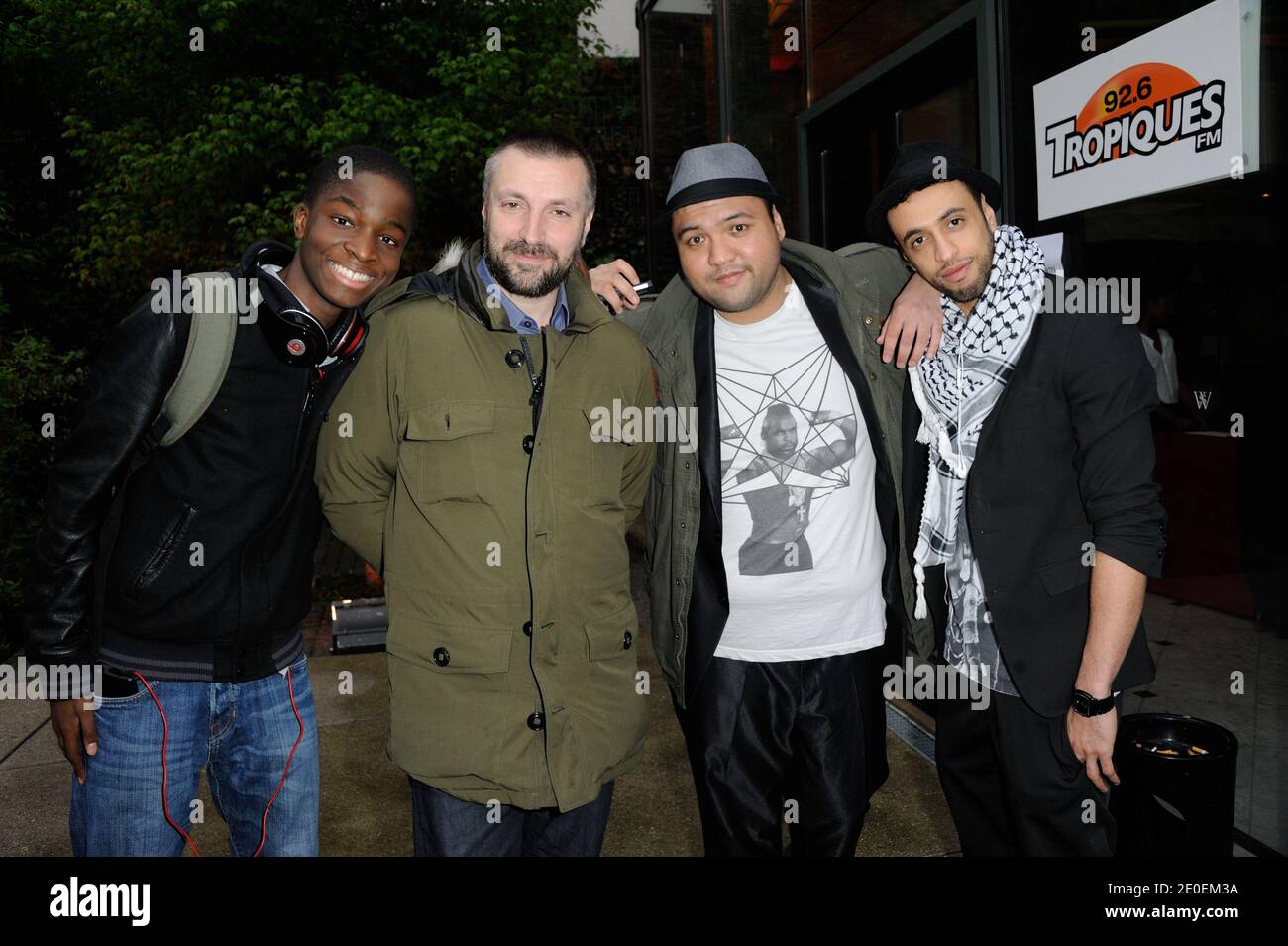 Fred Musa, Stephane Bak, Raphael Yem Teilnahme Miss Black 2012 Wahl im Salle Wagram in Paris, Frankreich, am 28. April 2012 statt. Foto von Alban Wyters/ABACAPRESS.COM Stockfoto