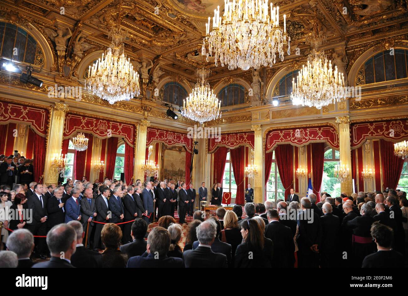 Francois Hollande hält am 15. Mai 2012 in Paris eine Rede im Präsidentenpalast Elysee, nachdem er offiziell als Frankreichs Präsident eingesetzt wurde. Foto von Bertrand Langlois/Pool/ABACAPRESS.COM Stockfoto