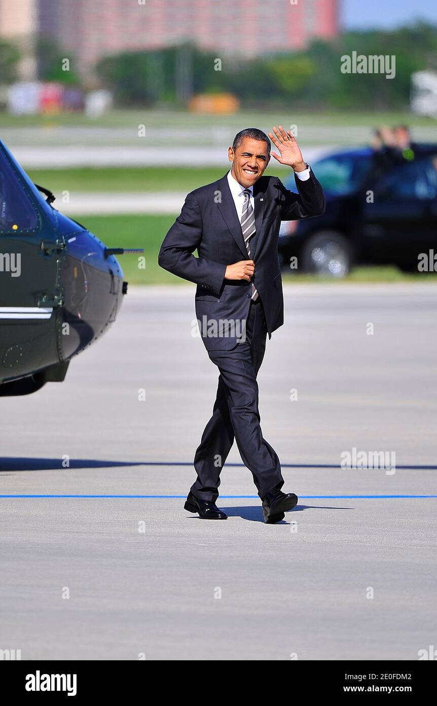 US-Präsident Barack verlässt den Flughafen O Hare, nachdem er am 21. Mai 2012 beim NATO-Gipfel am McCormick Place in Chicago, Illinois, IL, USA, auftrat. Foto von Cindy Barrymore/ABACAPRESS.COM Stockfoto