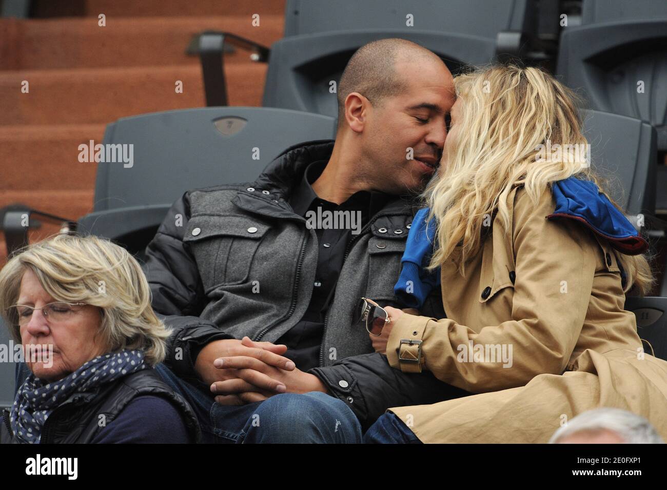 Cut Killer und Enora Malagre bei den French Open 2012, gespielt im Roland Garros Stadion in Paris, Frankreich, am 4. Juni 2012. Foto von Gorassini-Guibbaud/ABACAPRESS.COM Stockfoto