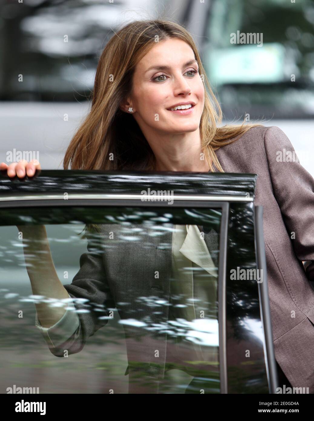 Prinzessin Letizia von Spanien verlässt am 22. Juni 2012 die Emily Dickinson School in New York City, NY, USA. Foto von Charles Guerin/ABACAPRESS.COM Stockfoto