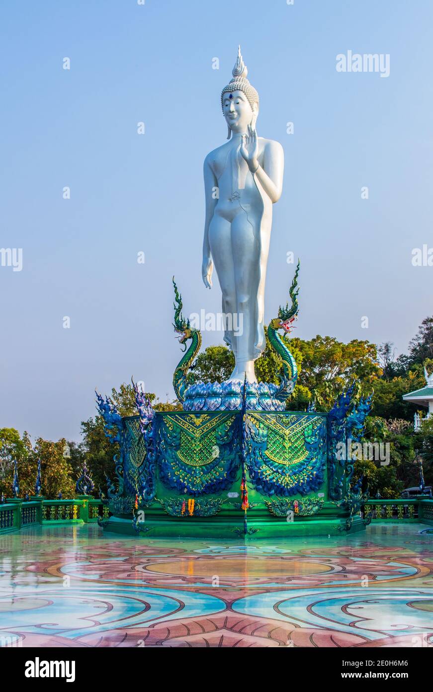 Buddhistische Statur im Gebiet des Wat Khao Phra Khru Tempel in Siracha Bezirk Chonburi Stockfoto