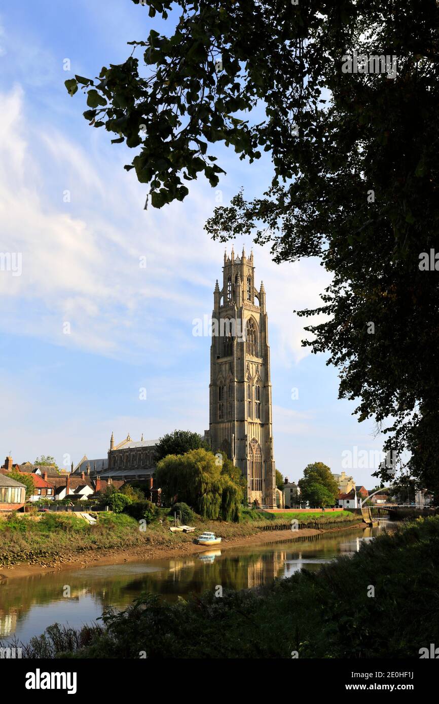 Herbstansicht der St. Botolphs Kirche, (Boston Stump), Fluss Witham, Boston Stadt, Lincolnshire County, England, Großbritannien Stockfoto