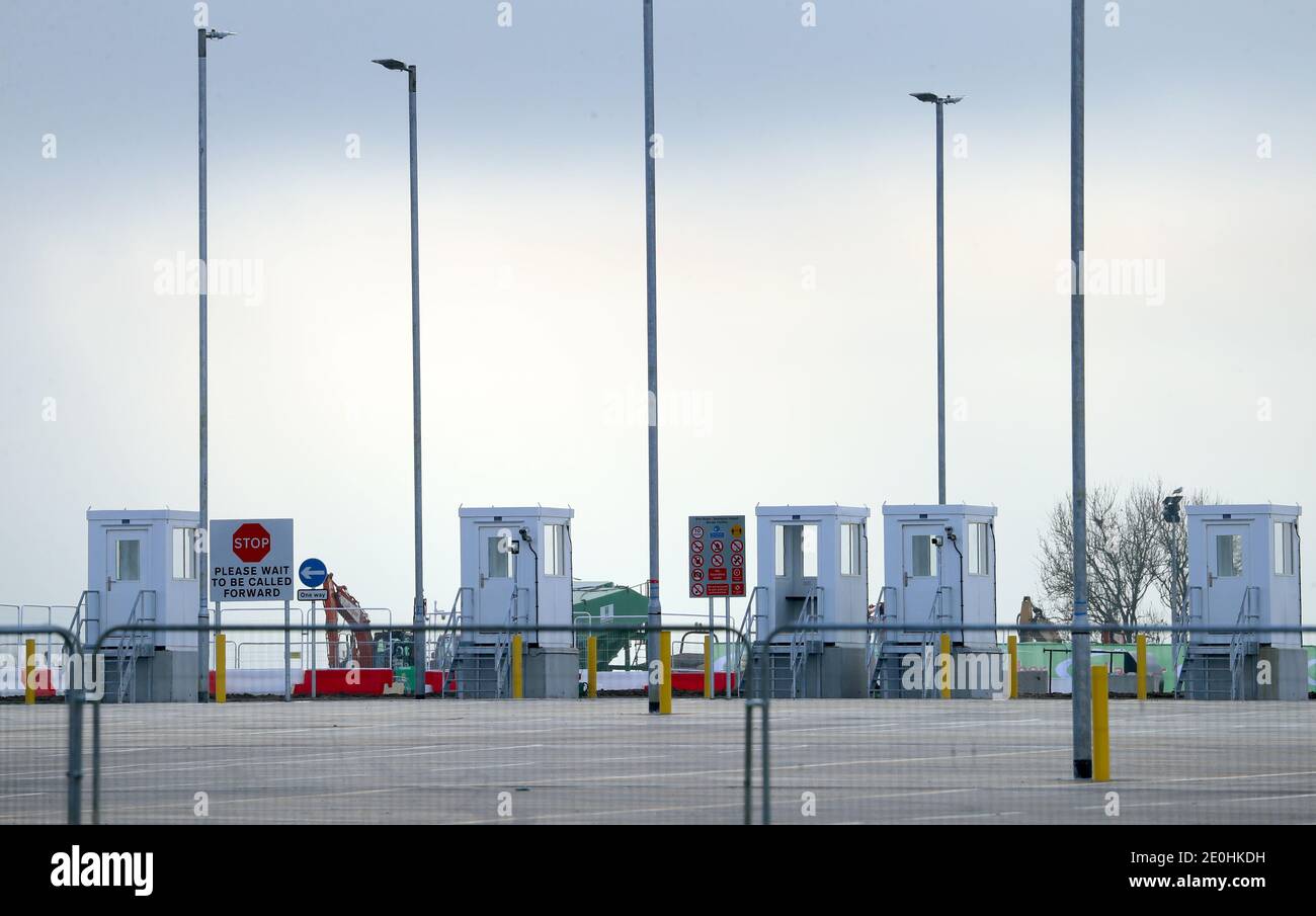 Ein Blick auf den Bau der Sevington Inland Border Facility in Ashford, Kent, da Großbritannien die Binnenmarkt- und Zollunion verlässt und die Übergangszeit für den Brexit zu Ende geht Stockfoto