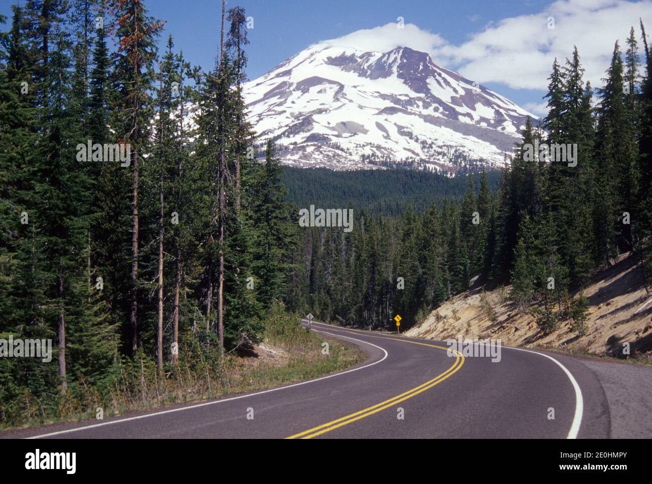 South Schwester mit Cascade Lakes National Scenic Byway, Deschutes National Forest, Oregon Stockfoto