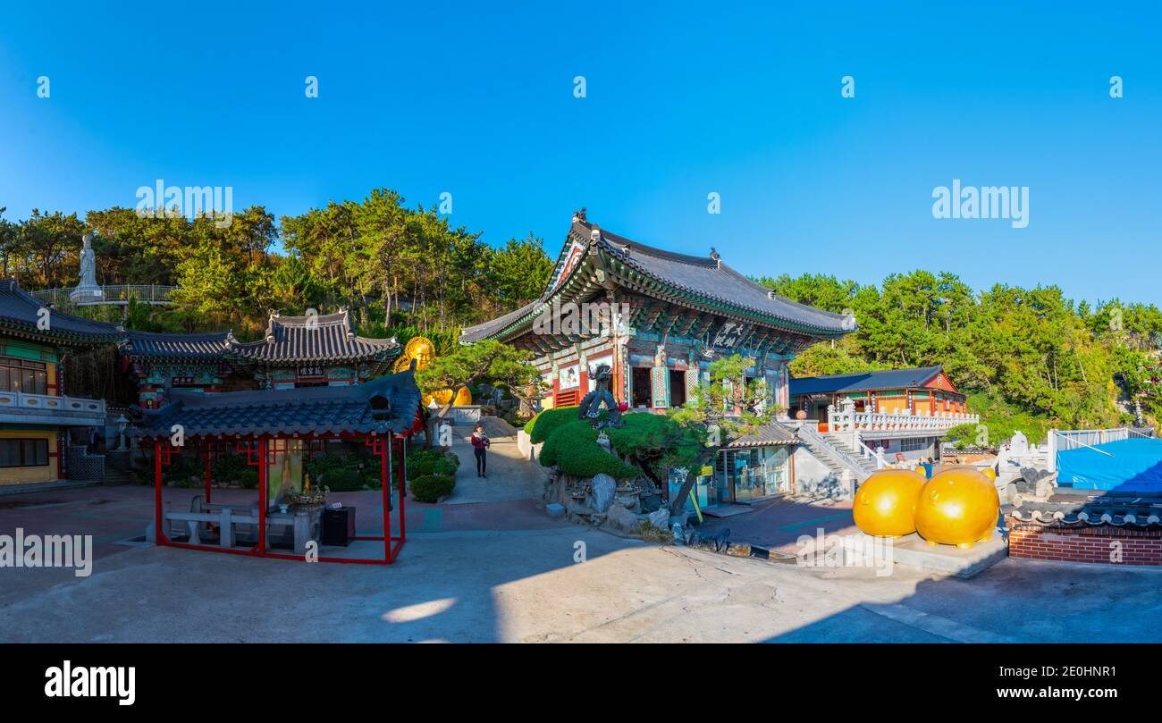 BUSAN, KOREA, 30. OKTOBER 2019: Haedong Yonggungsa Tempel in Busan, republik Korea Stockfoto