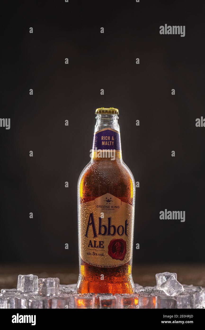 Abt Ale ein hochwertiger Bitter, der in den 1950er Jahren zum ersten Mal gebraut wurde. Großbritannien, Bedford, 31. Dezember 2020 Stockfoto