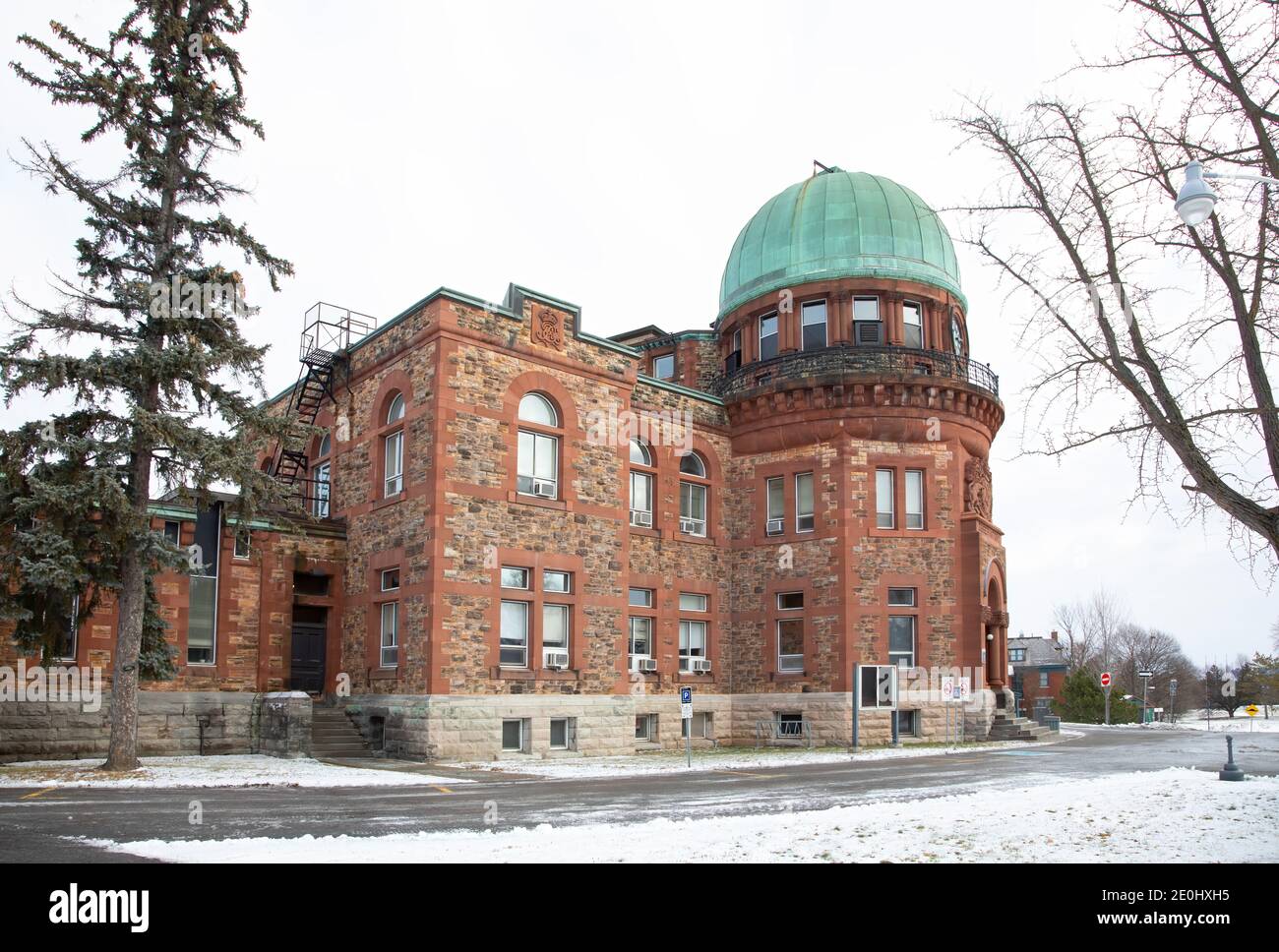 Ottawa Dominion Observatory ein Kulturdenkmal an einem Wintertag in Ottawa, Kanada Stockfoto