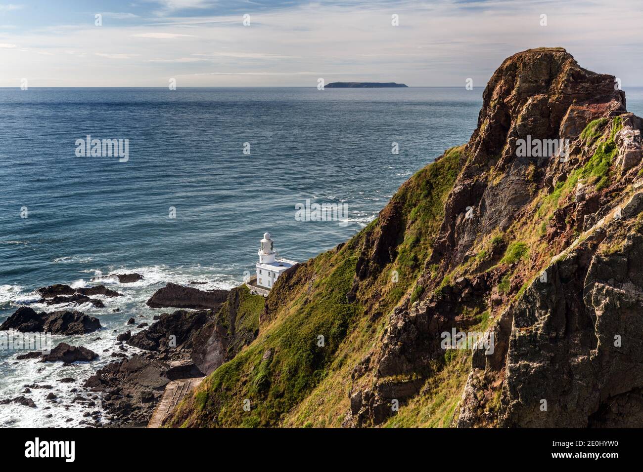 Leuchtturm Hartland Point an der North Devon Coast, England. Stockfoto