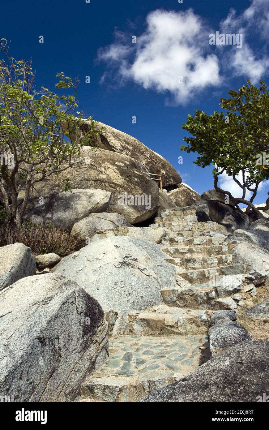 Die Casibari Rock Formation ist eine Gruppe von riesigen Tonalitgesteinen in der Nähe von Hooiberg, Aruba. Stockfoto
