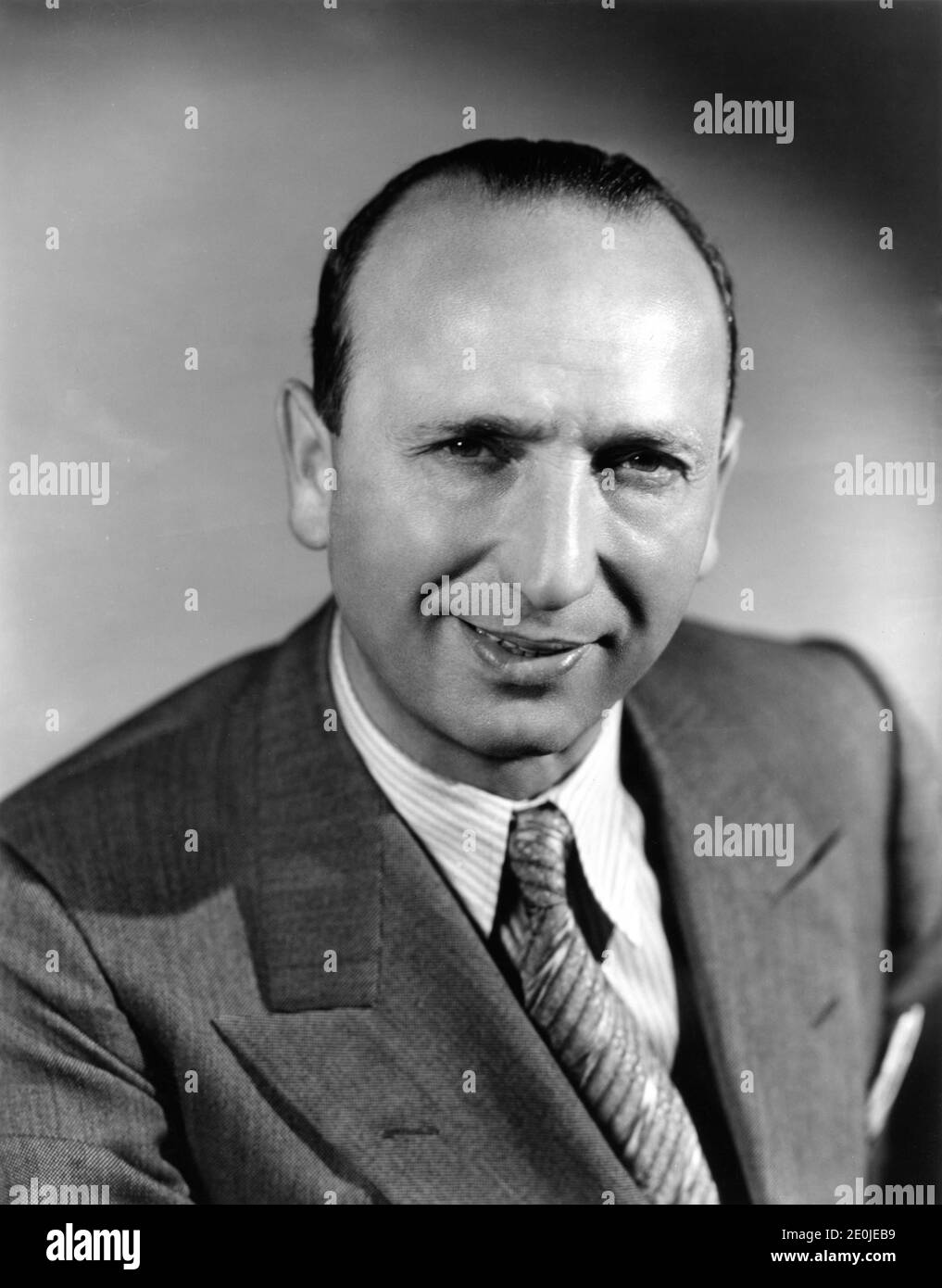 Ungarischer Regisseur MICHAEL CURTIZ 1935 Portrait von ELMER FRYER Publicity für Warner Bros. Stockfoto