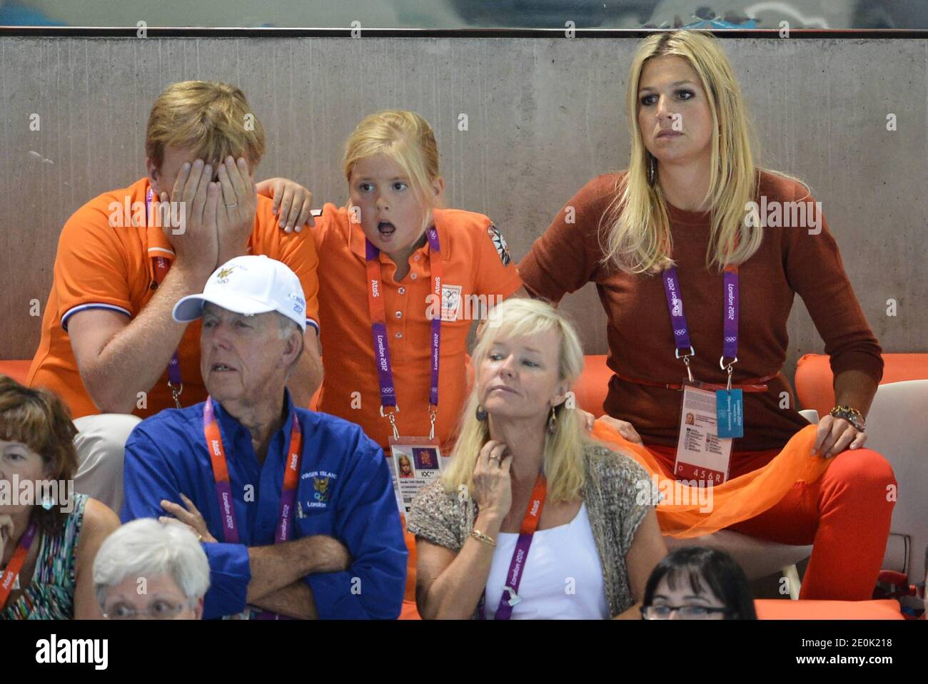 Prinz Willem-Alexander, Prinzessin Maxima und ihre Töchter besuchen das Schwimmfinale im Aquatics Centre während der Olympischen Spiele 2012 in London am 28. Juli 2012. Foto von Guibbaud/Gouhier/JMP/ABACAPRESS.COM Stockfoto