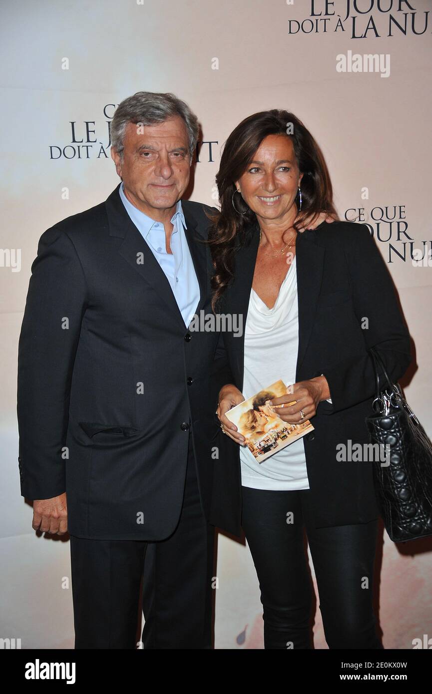 Sidney Toledano und seine Frau Katia bei der Premiere von "CE Que Le Jour doit A La Nuit" am Gaumont Marignan Theater in Paris, Frankreich am 3. September 2012. Foto von Giancarlo Gorassini/ABACAPRESS.COM Stockfoto