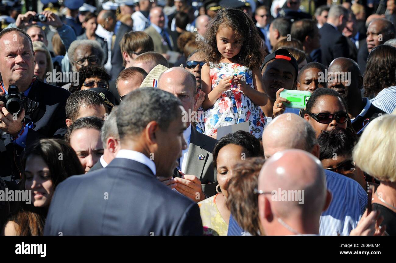 Präsident Barack Obama begrüßt Familienangehörige und Überlebende des Angriffs während des Gedenkens an den 11. Jahrestag der 9-11 Anschläge auf das Pentagon, in Arlington, VA, USA, am 11. September 2012. Foto von Olivier Douliery/ABACAPRESS.COM Stockfoto