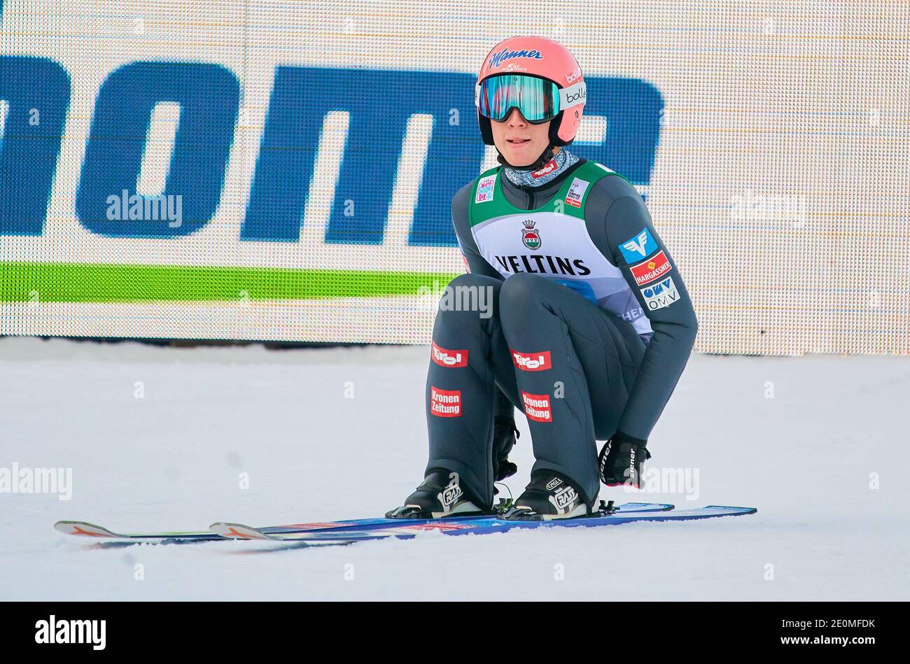 Jan HOERL, AUT in Aktion beim Vierschanzentournee Skisprung im Olympiastadion, große Olympiaschanze in Garmisch-Partenkirchen, Bayern, Deutschland, 01. Januar 2021. © Peter Schatz / Alamy Live News Stockfoto