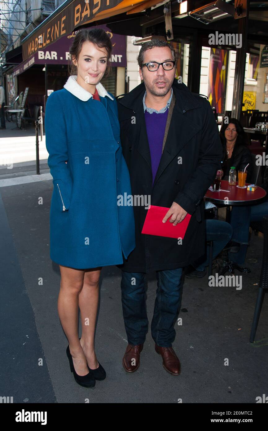 Charlotte Le Bon und Atmen Kelif kommen zur Premiere des Films 'Asterix et Obelix : Au Service de sa majeste', der am 30. September 2012 im Grand Rex Kino in Paris, Frankreich, stattfand. Foto von Nicolas Genin/ABACAPRESS.COM Stockfoto Charlotte Le Bon und Atmen Kelif kommen zur Premiere des Films 'Asterix et Obelix : Au Service de sa majeste', der am 30. September 2012 im Grand Rex Kino in Paris, Frankreich, stattfand. Foto von Nicolas Genin/ABACAPRESS.COM Stockfoto