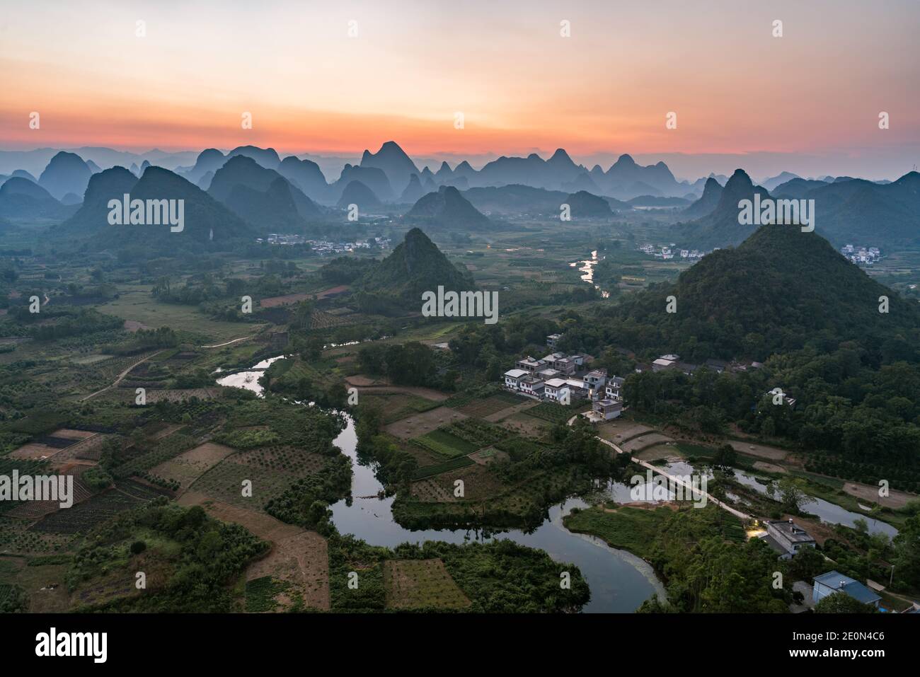 Karstgebirge in Guilin China Stockfoto