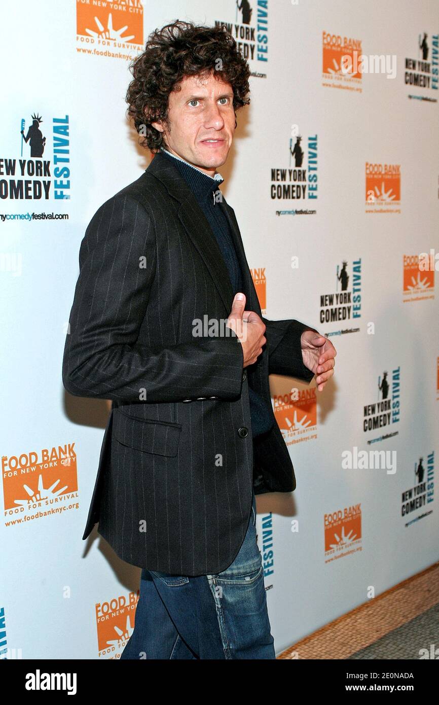 New York, NY, USA. November 2006. Mike D beim Mario Batali Roast, das das 3. Jährliche New York Comedy Festival - Red Carpet im Capitale startet. Kredit: Steve Mack/Alamy Stockfoto