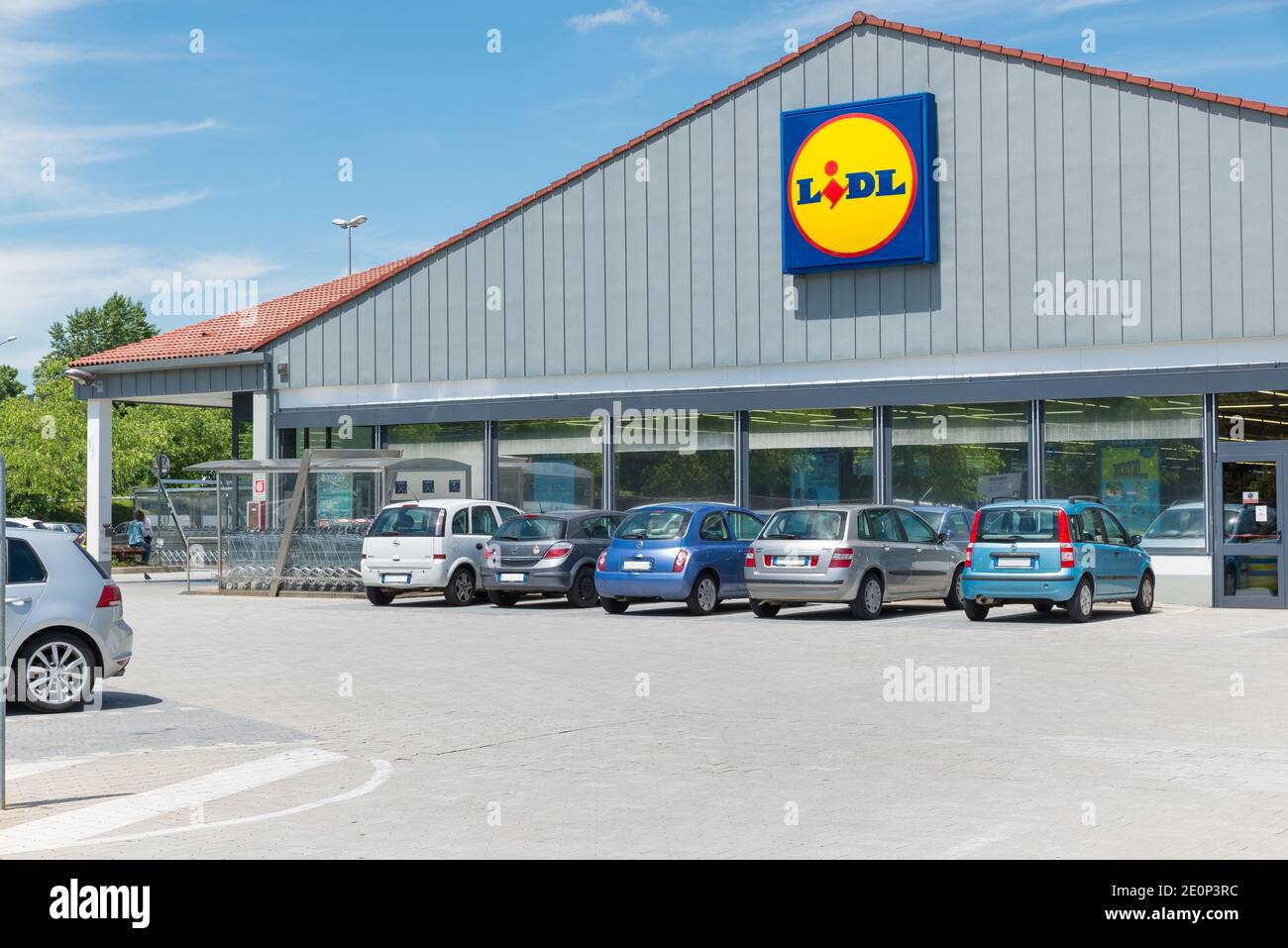 Lidl Supermarkt, berühmte Supermarktkette Stockfoto