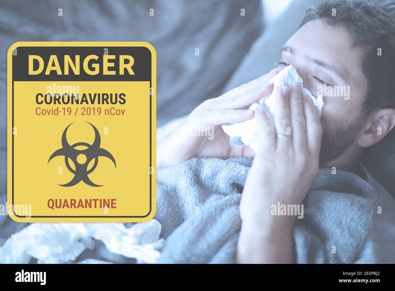 Mann mit Coronavirus Covid-19 wird zu Hause eingesperrt Stockfoto