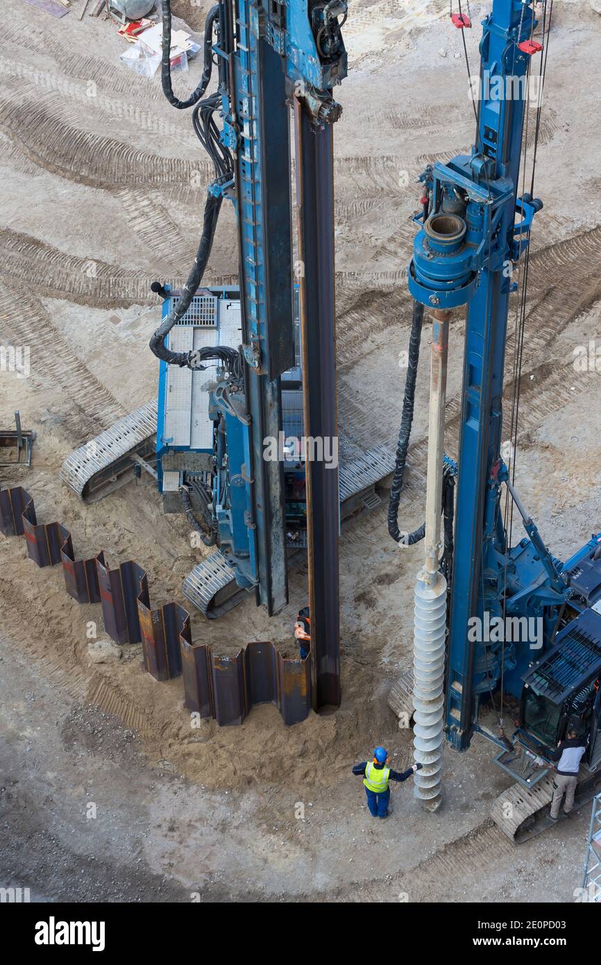 Luftaufnahme der Bohranlage für das Spundieren auf Baustellen Standort Stockfoto