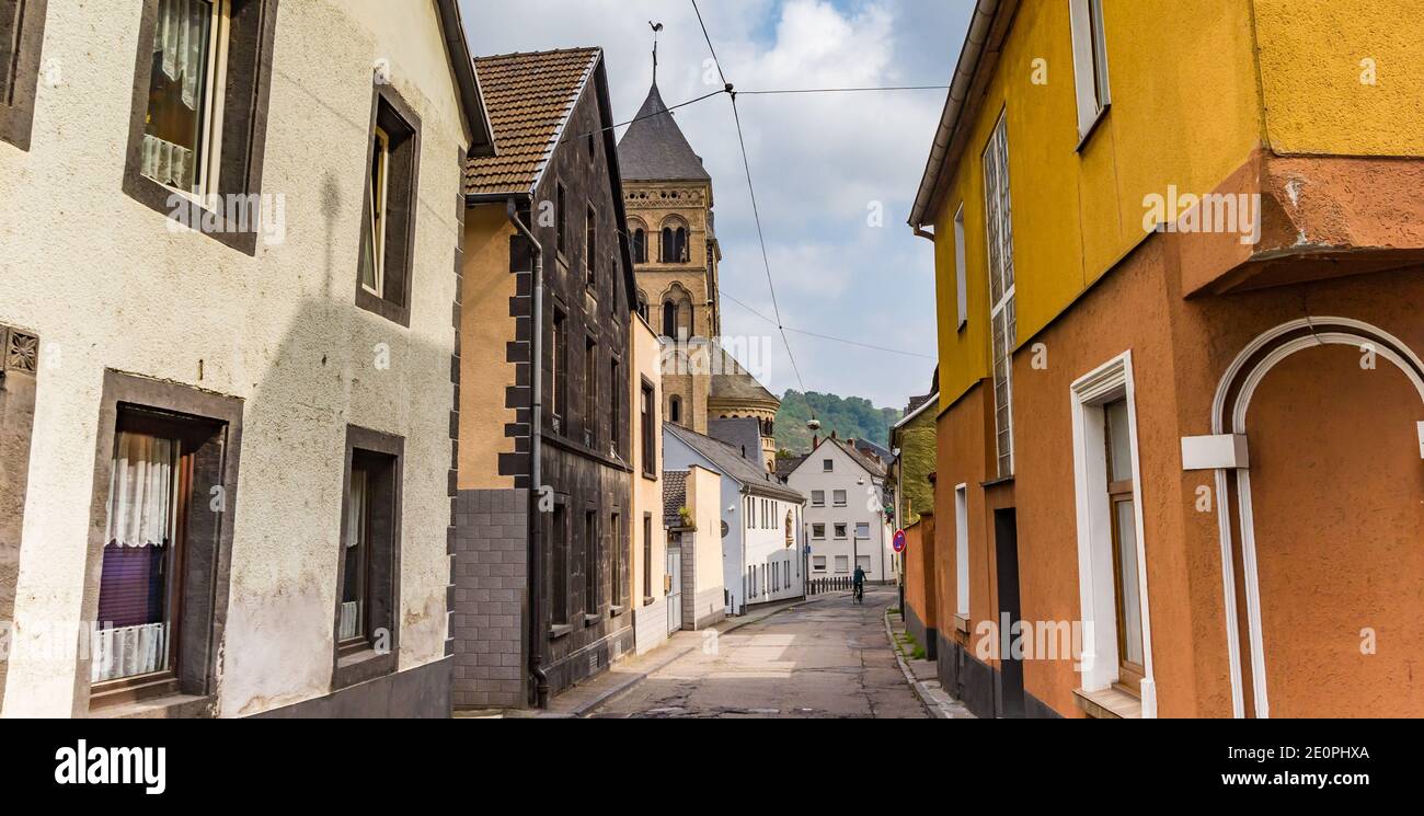 Panorama einer Straße in der Altstadt von Andernach, Deutschland Stockfoto