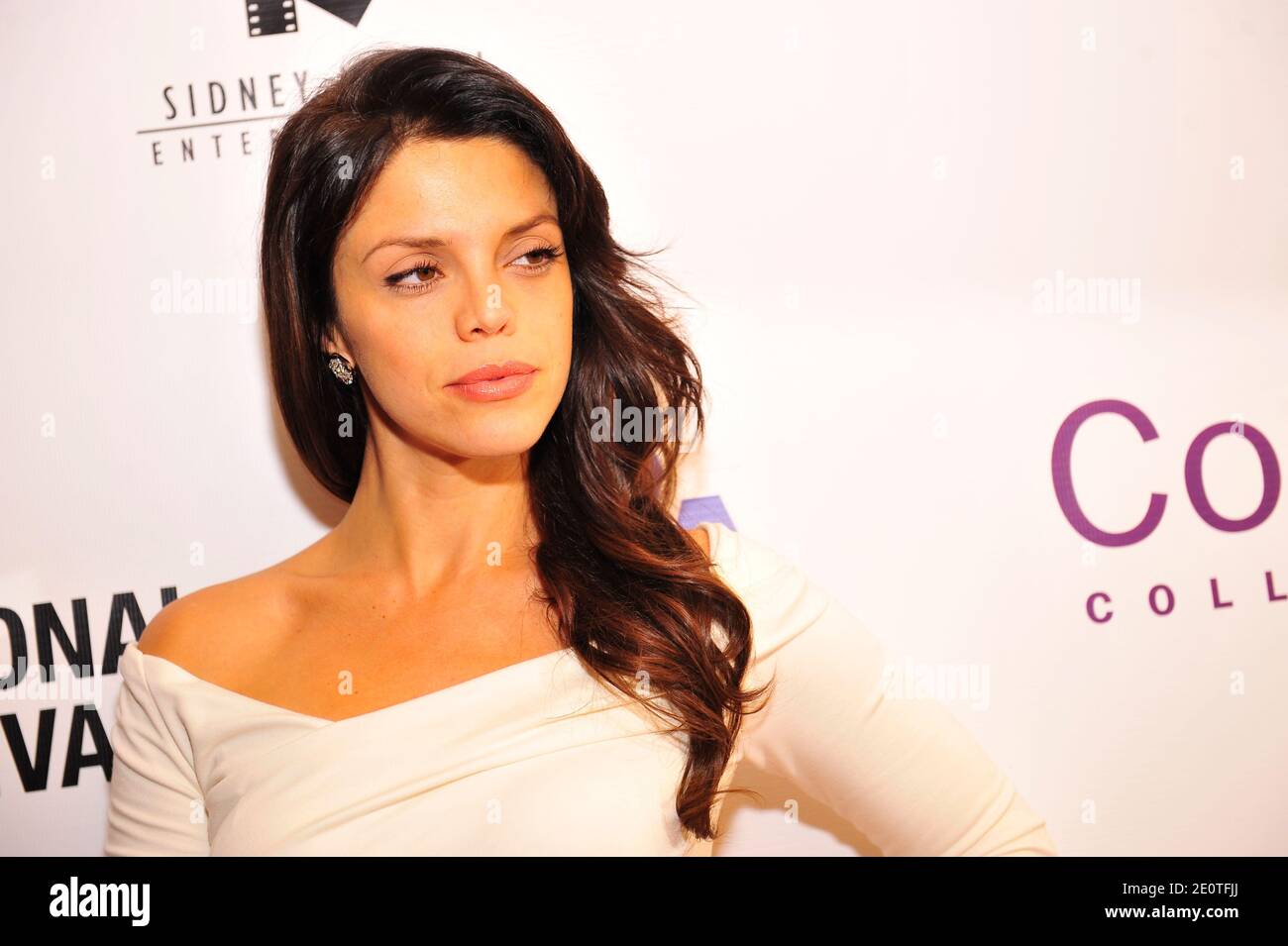 Vanessa Ferlito kommt zur Weltpremiere von "Stand Up Guys", die am 11. Oktober 2012 das 48. Chicago International Film Festival im Harris Theater in Chicago, Illinois, USA eröffnet. Foto von Cindy Barrymore/ABACAPRESS.COM Stockfoto